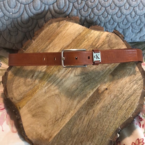 CALVIN KLEIN size S/M Honey Tan Leather bright silver  Discrete Logo $52 NEW - Picture 16 of 16